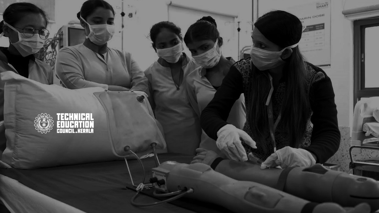 Healthcare Careers Beyond MBBS: Why Paramedical Courses Are Becoming the Fastest-Growing Career Option